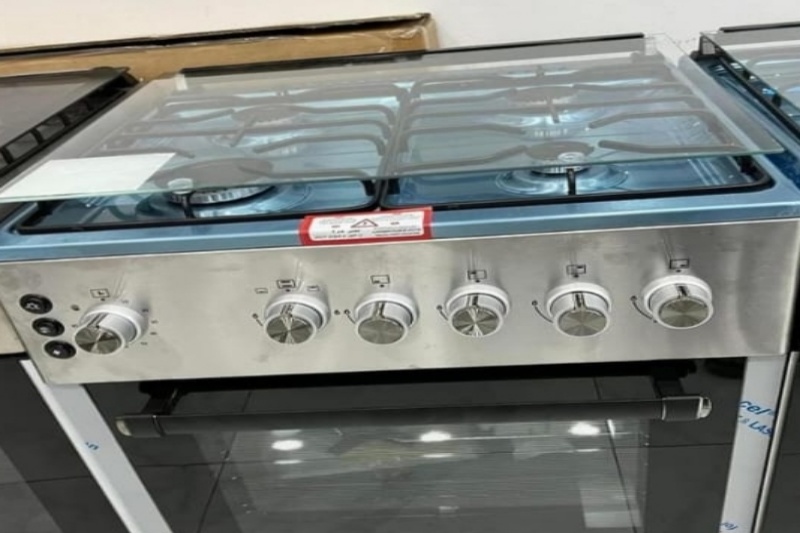 kompor_Oven_Ariston_800x533[1]