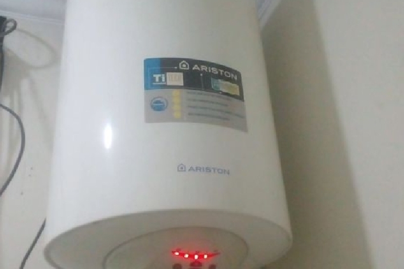 water_heater_-_pemanas_air_ariston_800x533[1]
